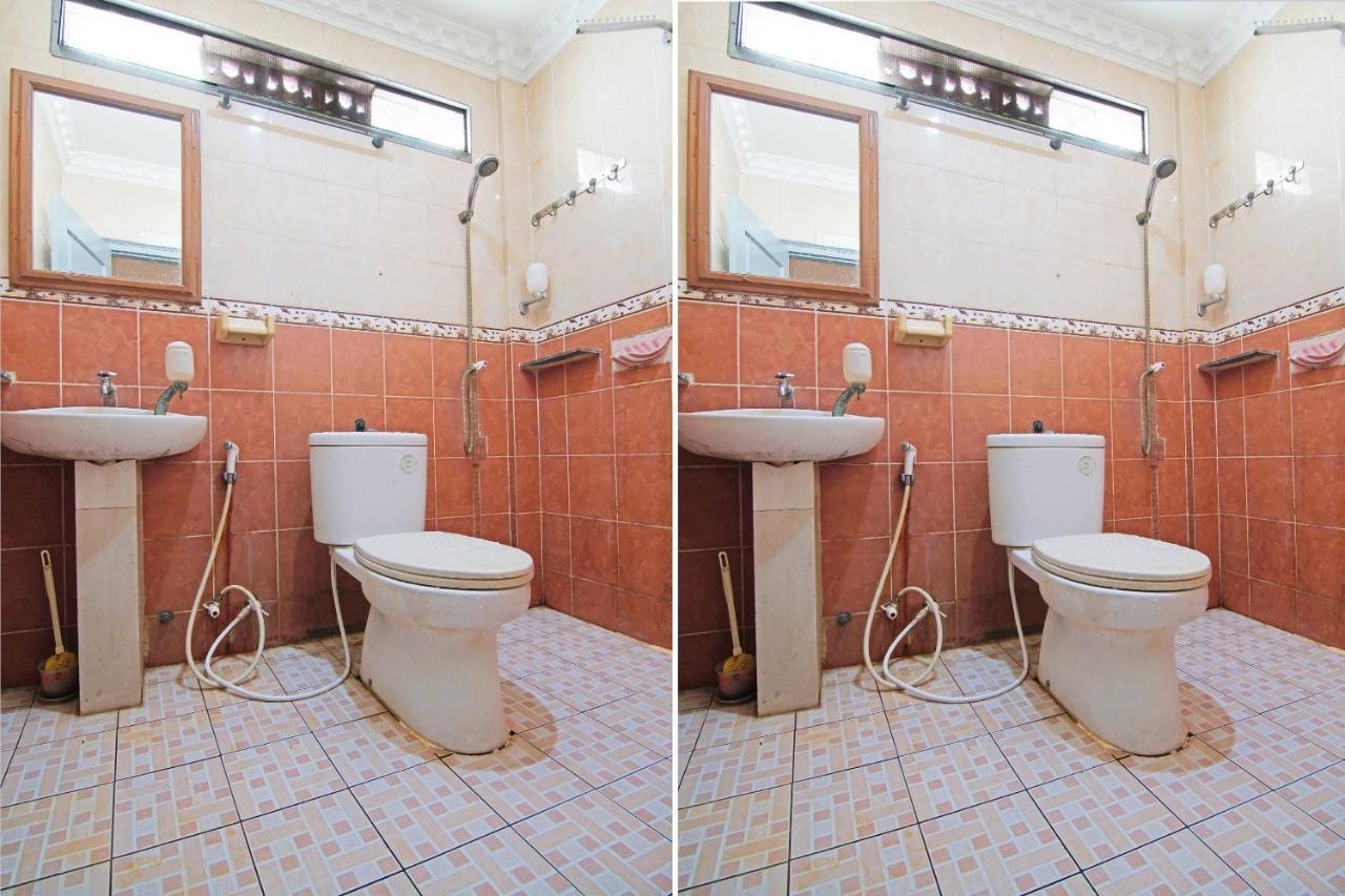 Oyo 91510 Homestay Utama Syariah Pekanbaru Exterior photo